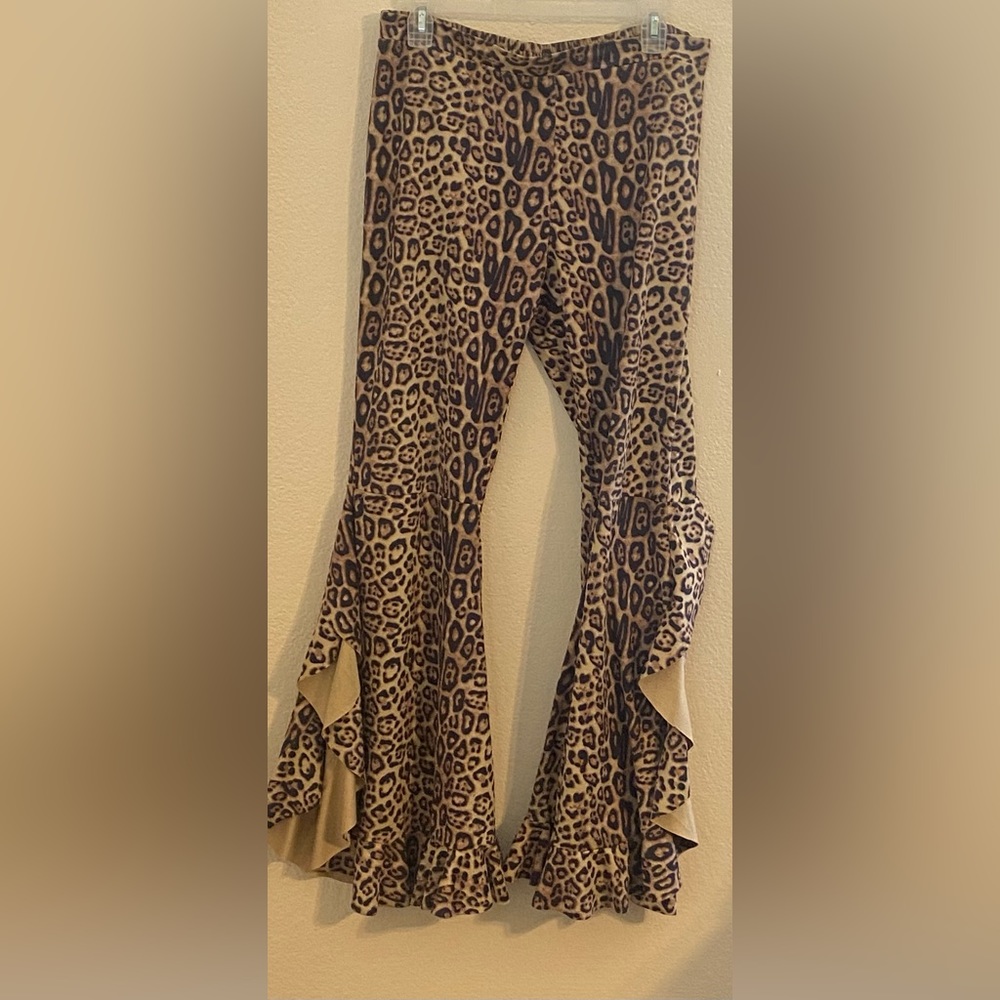 “Fashion Express” sz Xl elastic waist 100%polyester) slit and ruffled belled